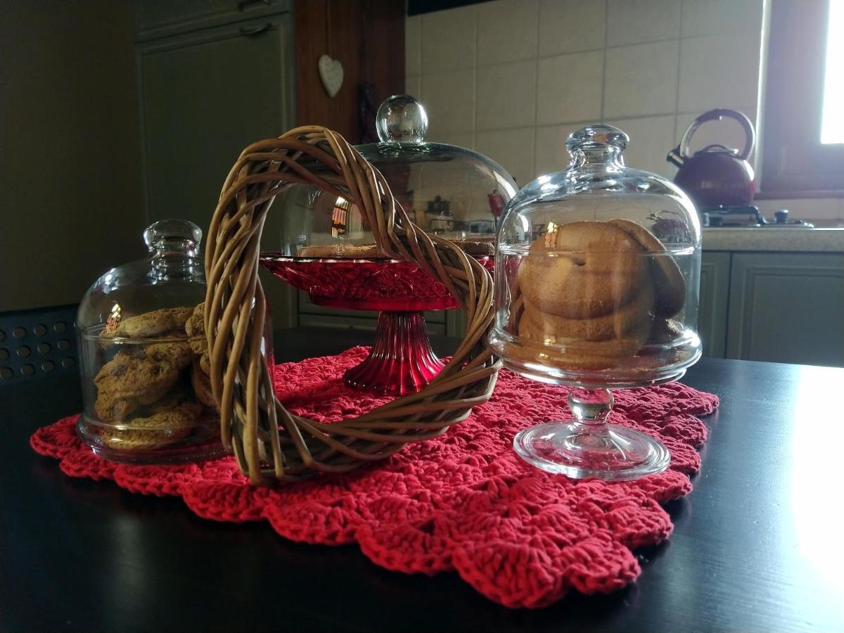 Гостьовий будинок Cascina Roella Монфорте-д'Альба Екстер'єр фото