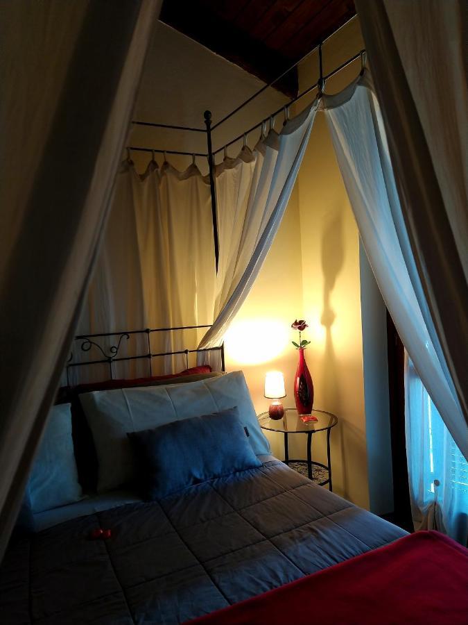 Гостьовий будинок Cascina Roella Монфорте-д'Альба Екстер'єр фото