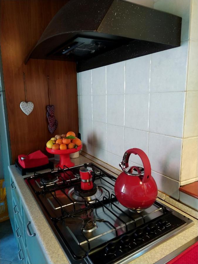 Гостьовий будинок Cascina Roella Монфорте-д'Альба Екстер'єр фото