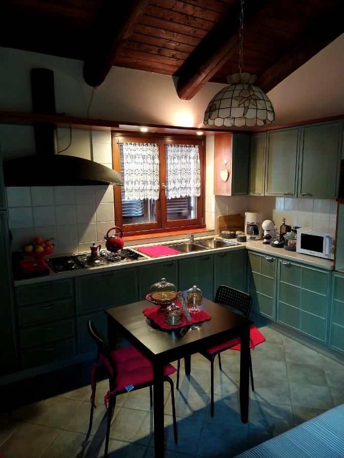 Гостьовий будинок Cascina Roella Монфорте-д'Альба Екстер'єр фото