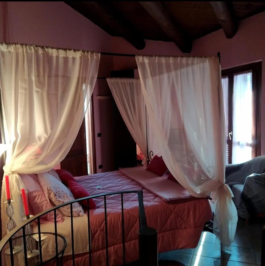 Гостьовий будинок Cascina Roella Монфорте-д'Альба Екстер'єр фото