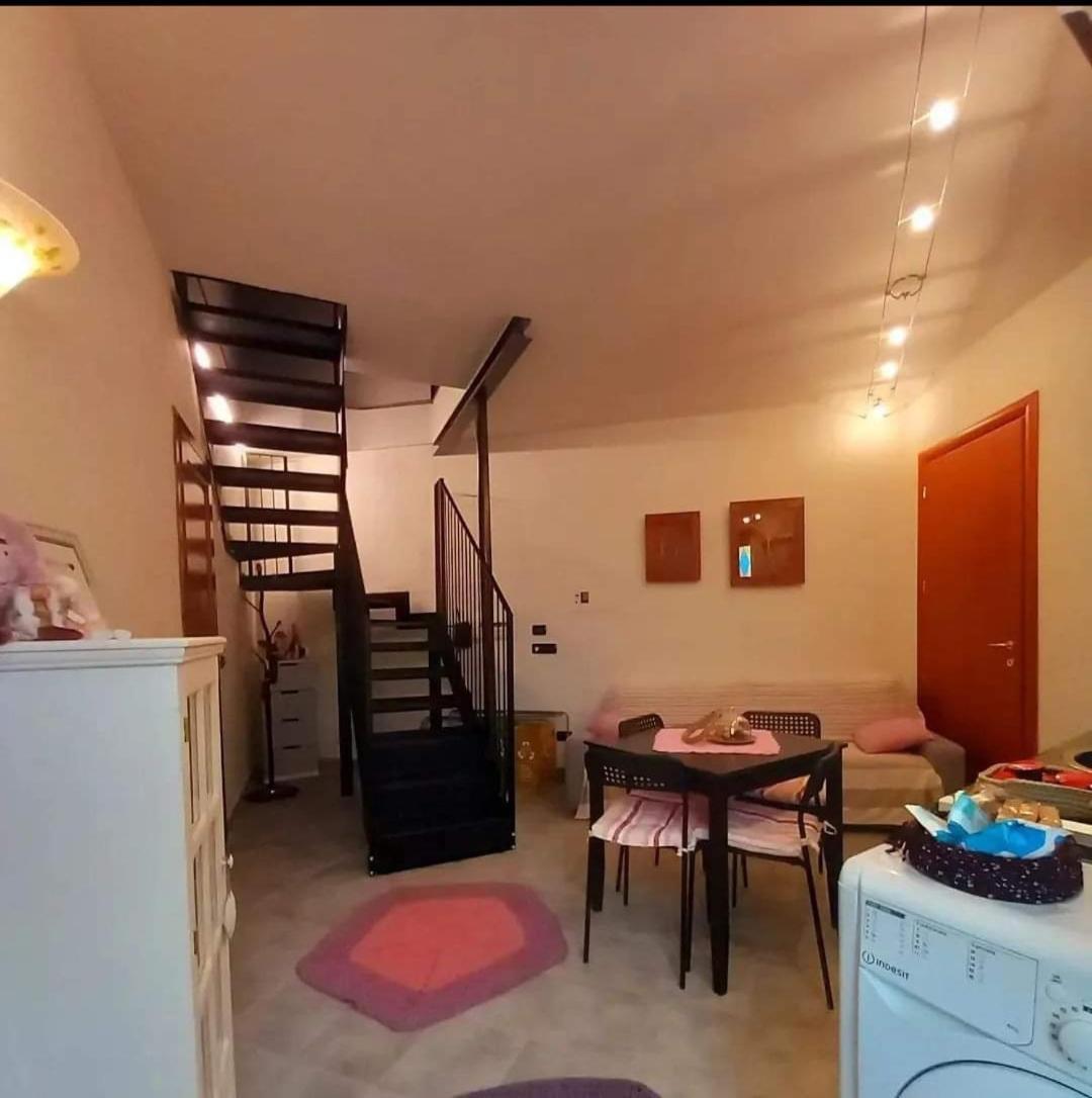 Гостьовий будинок Cascina Roella Монфорте-д'Альба Екстер'єр фото